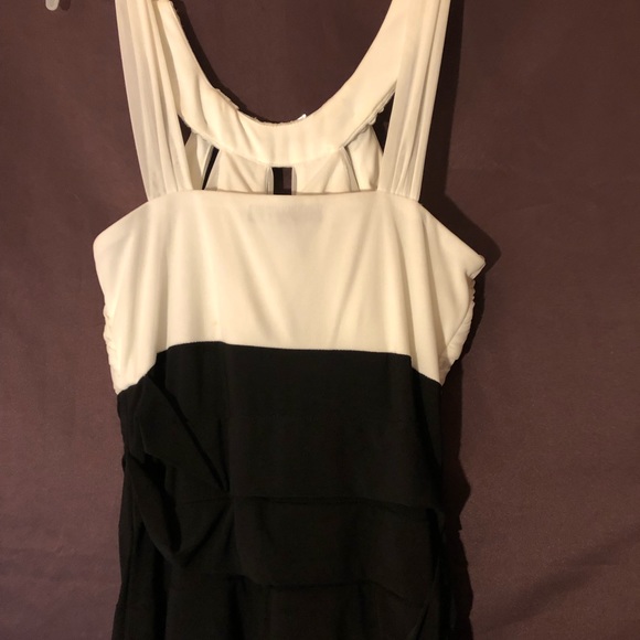 Short dress - Picture 4 of 4